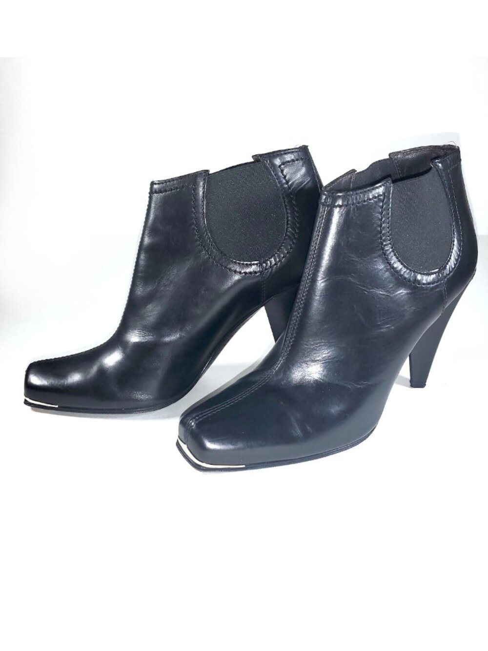 Donald J Pliner Black Leather Heeled Chelsea Ankle Booties (Size 7M)